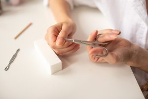 Tirar Cutícula SEM Alicate: Técnica mais usada pelas manicures!