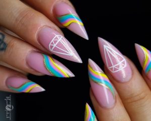 Mês do Orgulho LGBTQIAPN+: Unhas decoradas para arrasar