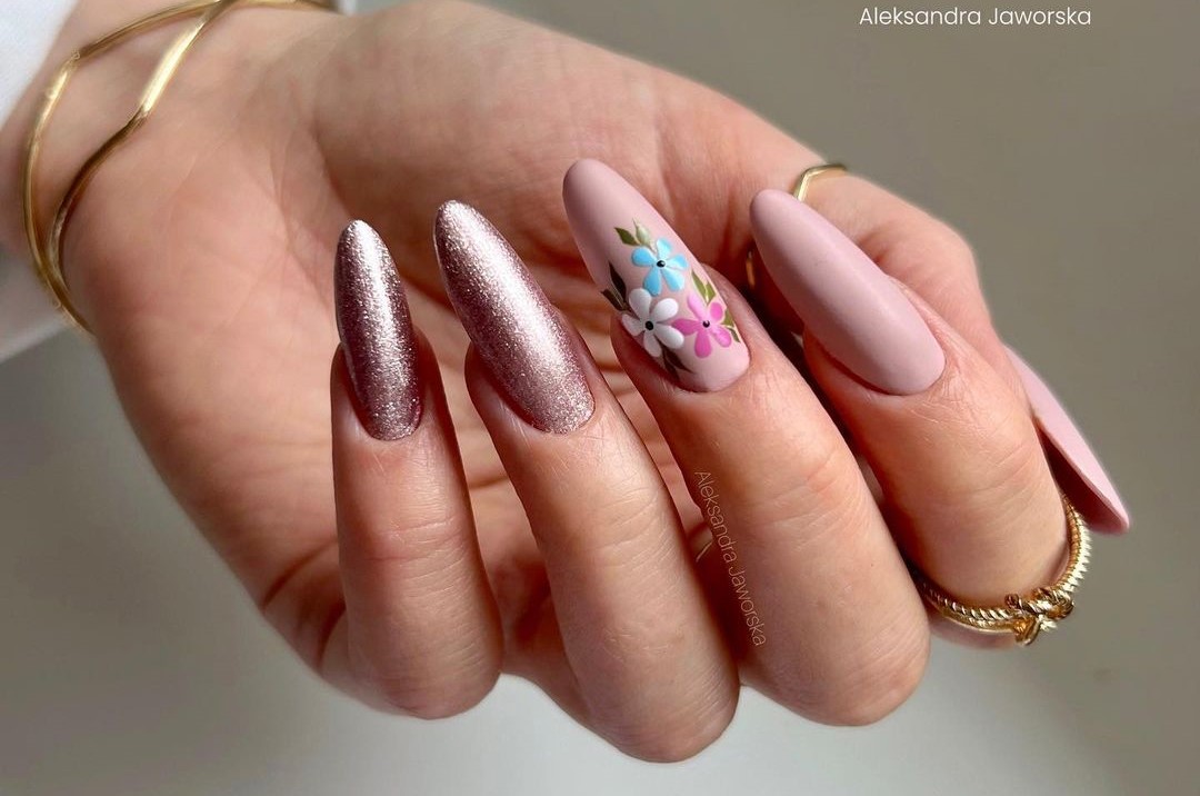 Ideias de Unhas Decoradas para festa de casamento 