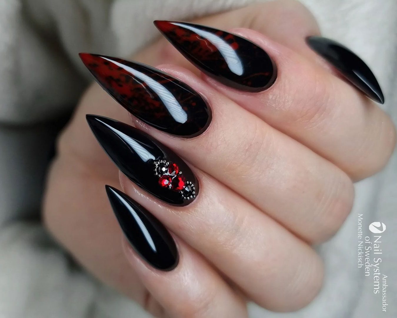 Unhas da Rainha Má da Branca de Neve 