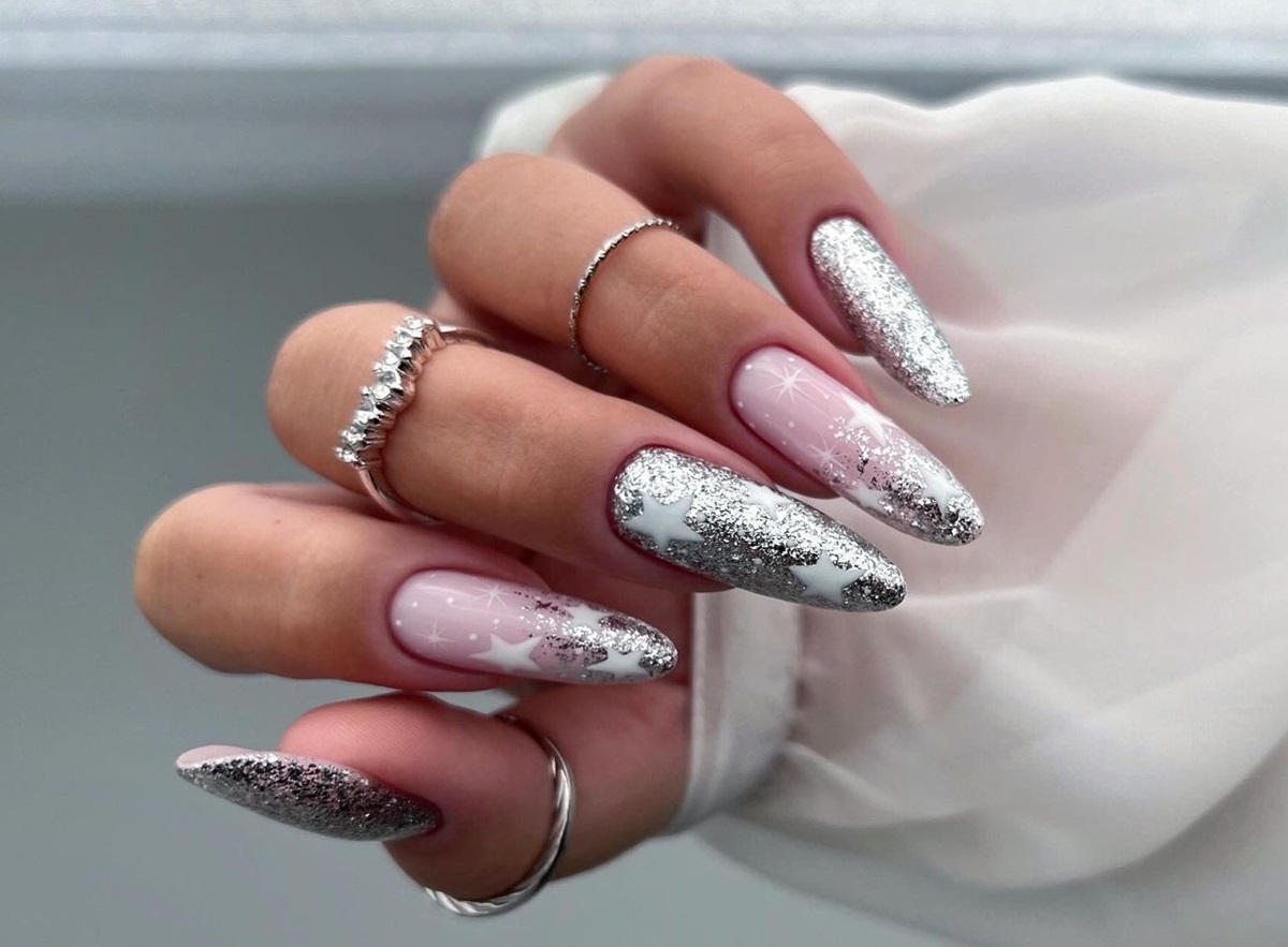 Se inspire nas estrelas e veja os melhores modelos de unhas decoradas com o tema