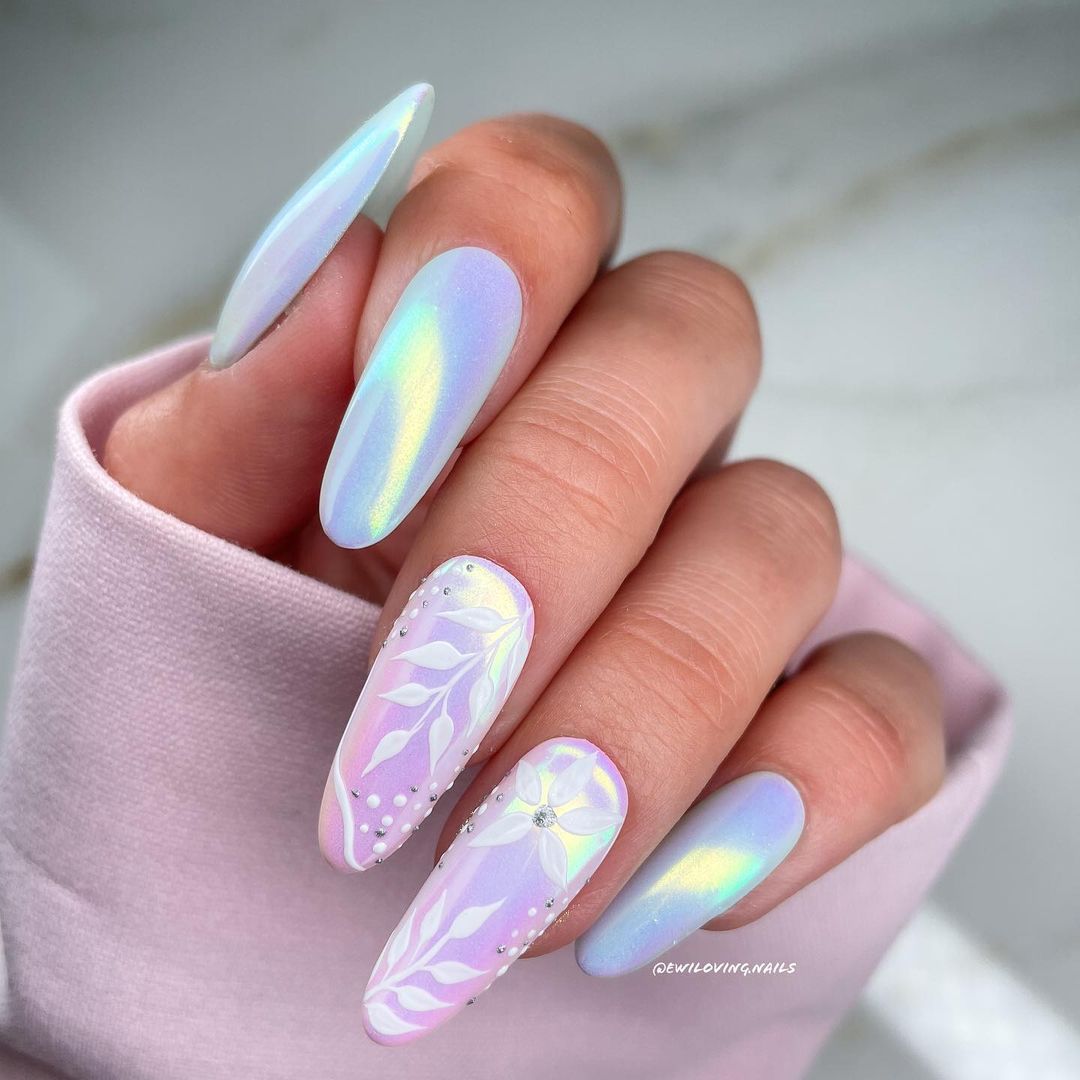 Unhas com efeito holográfico 