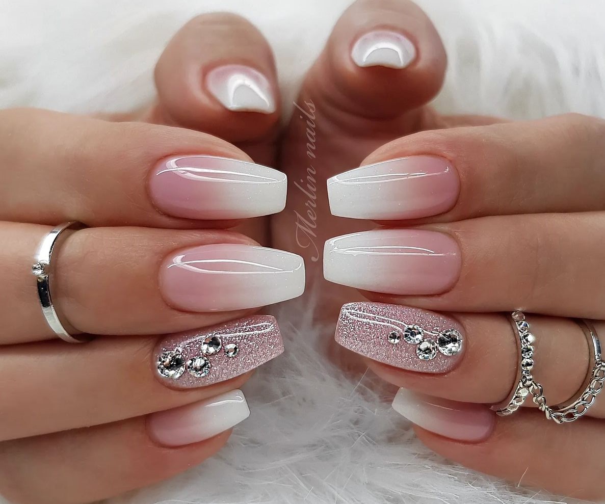 Unhas decoradas para mulheres de + 50 anos 