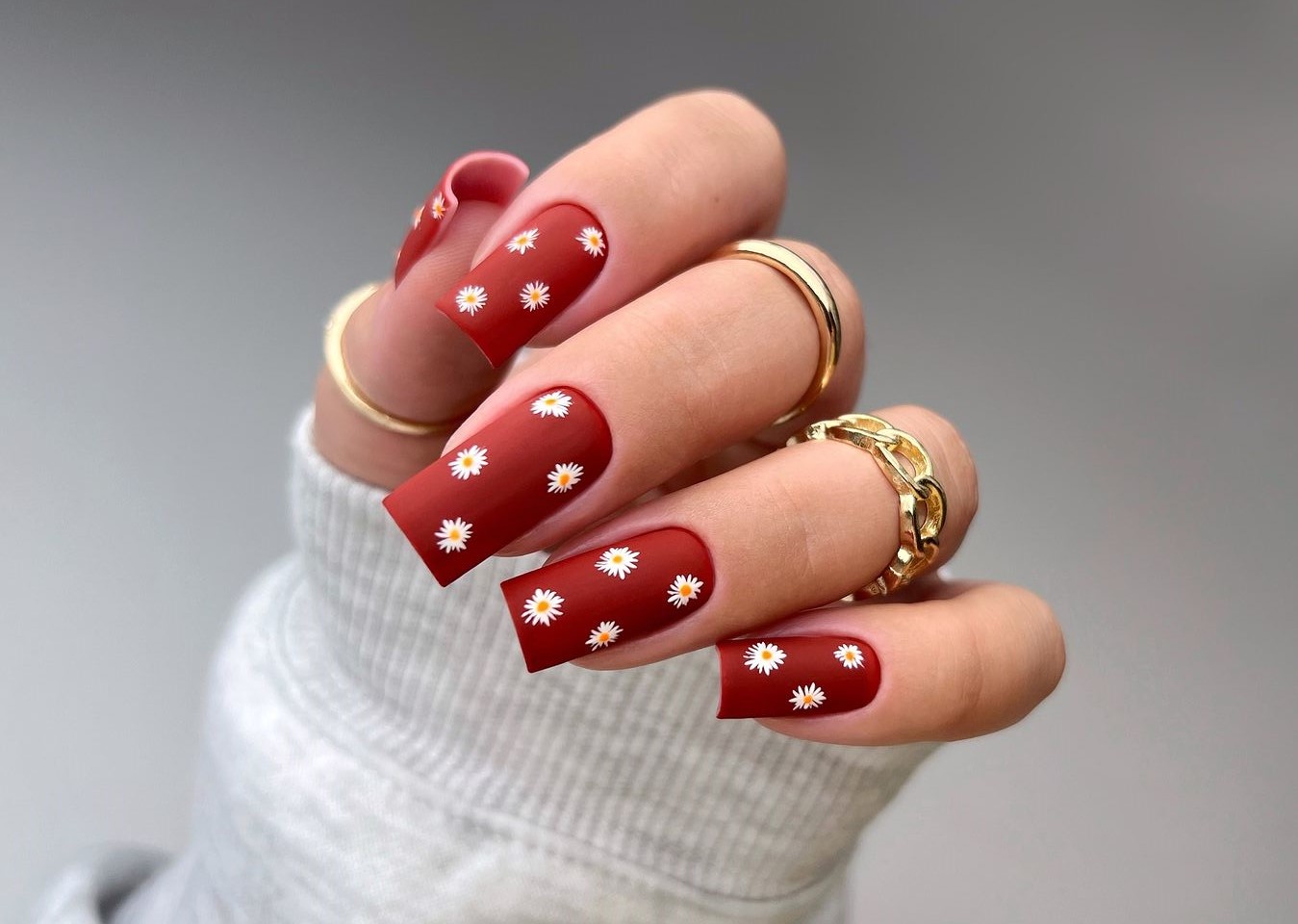 Unhas decoradas para mulheres de + 50 anos 