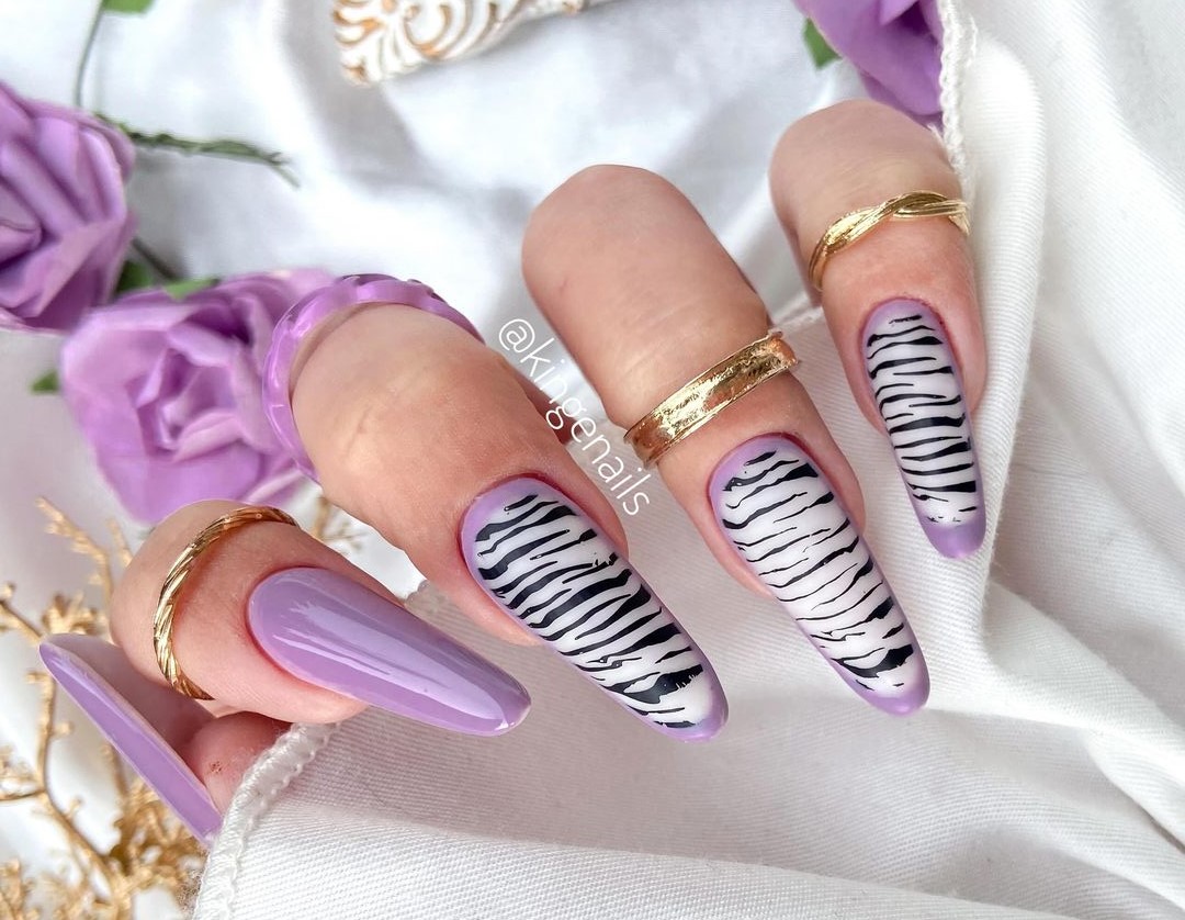 Unhas decoradas com animal print 