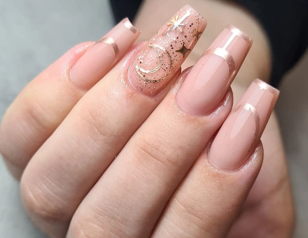 Unhas em Rosé Gold 