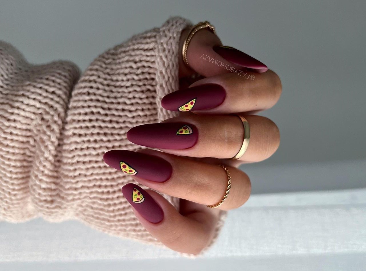 Unhas com decorações inusitadas 