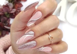 7 Inspirações de Unhas Decoradas para festas e eventos especiais