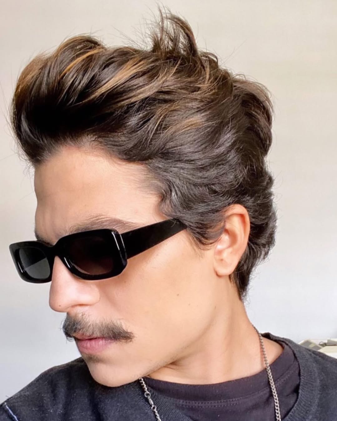 Luzes em cabelo masculino 