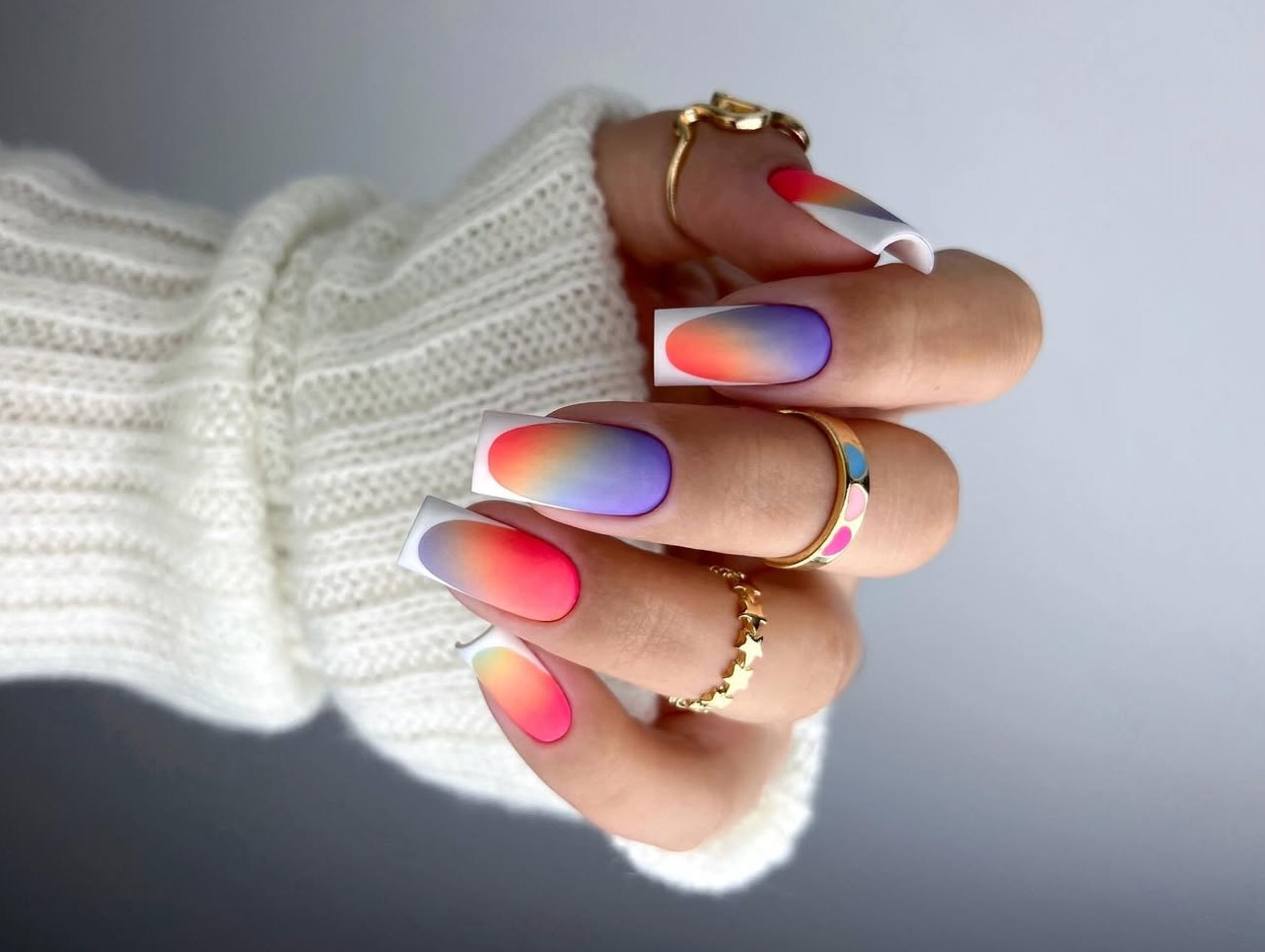 Unhas Decoradas para o Carnaval degradê 