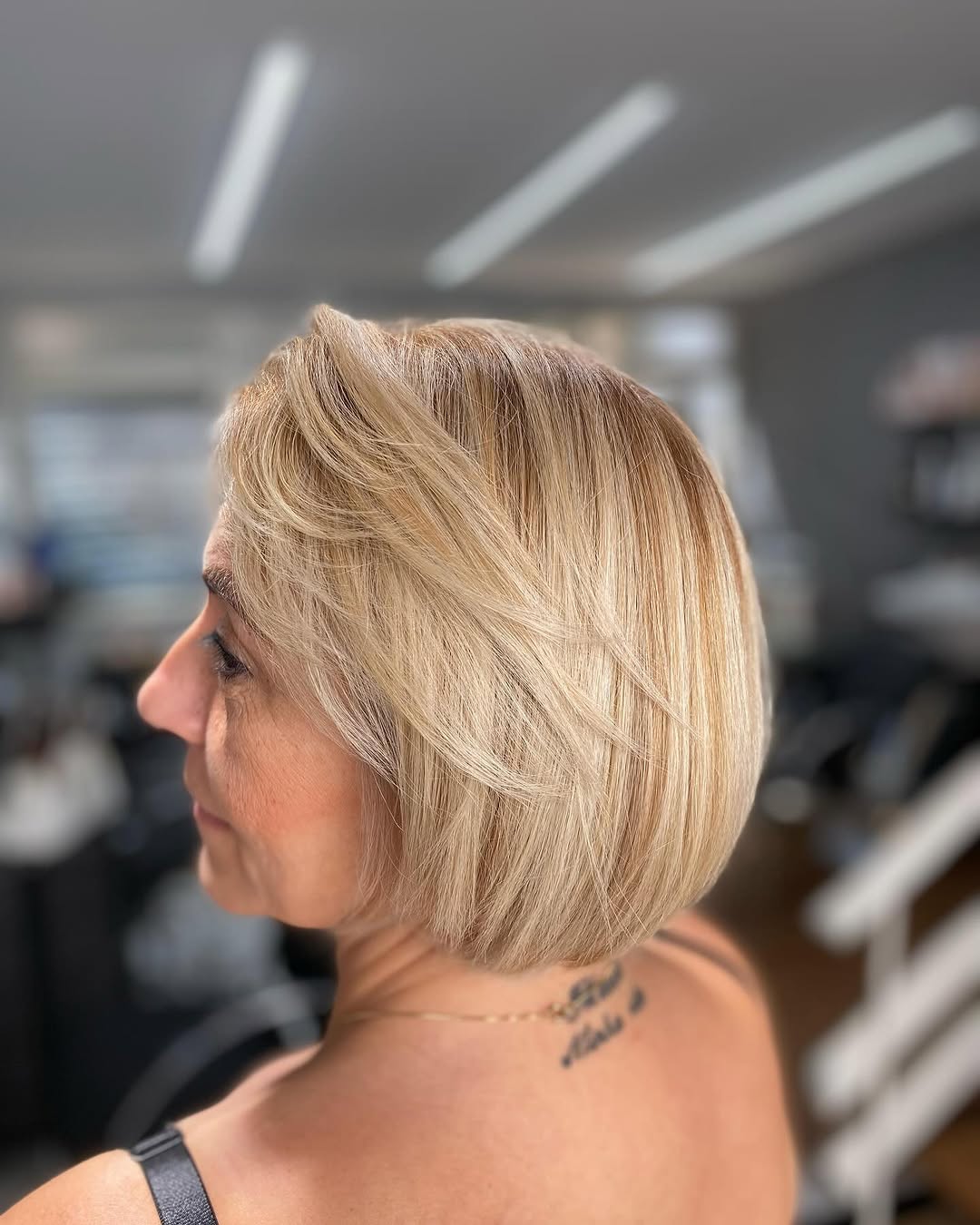 Corte Chanel para Senhoras de 60 Anos