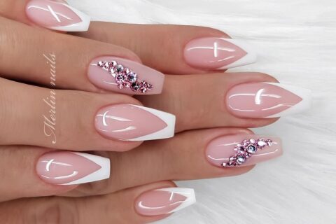 9 Fotos de Unhas em Gel Decoradas para Você se Inspirar