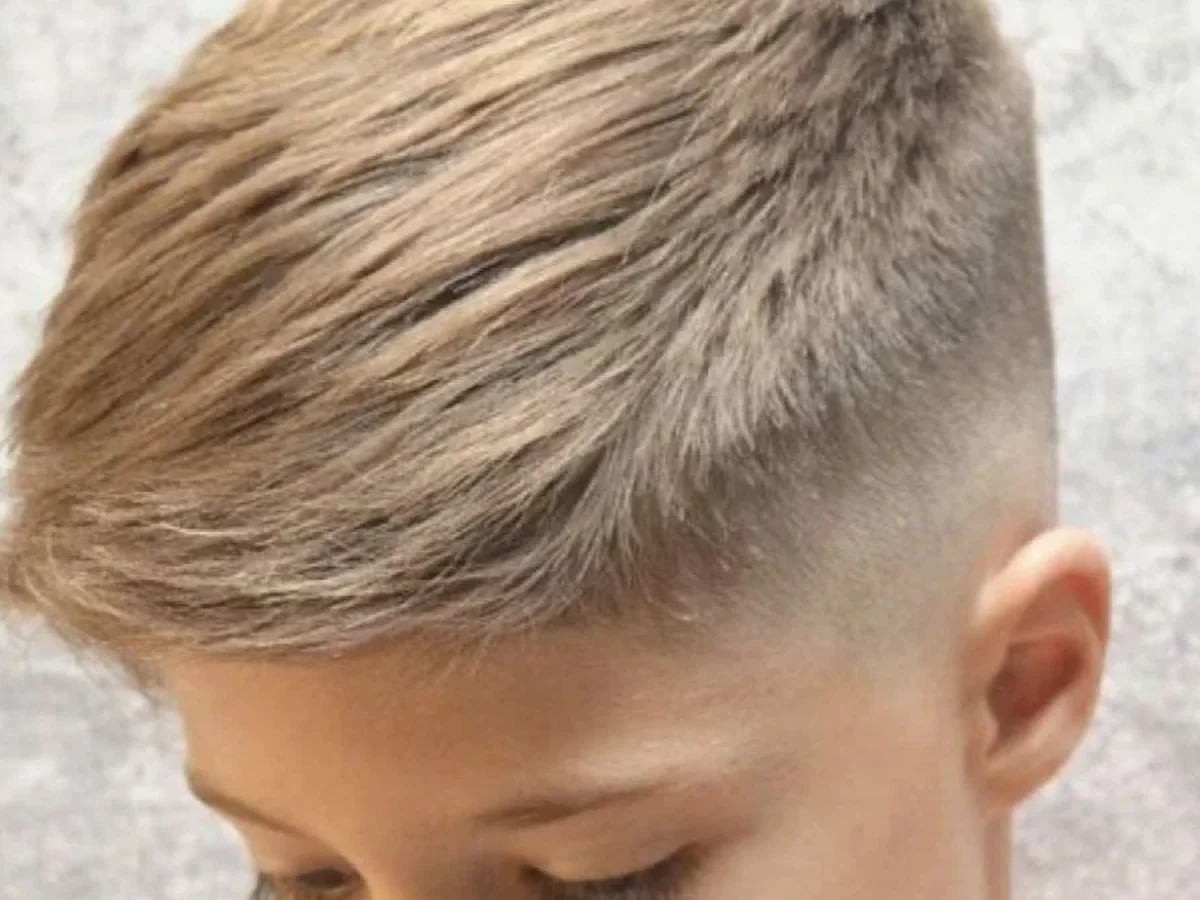 Corte de cabelo masculino infantil liso