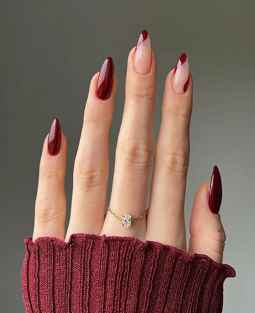 Unhas vermelhas decoradas para o Dia dos Namorados