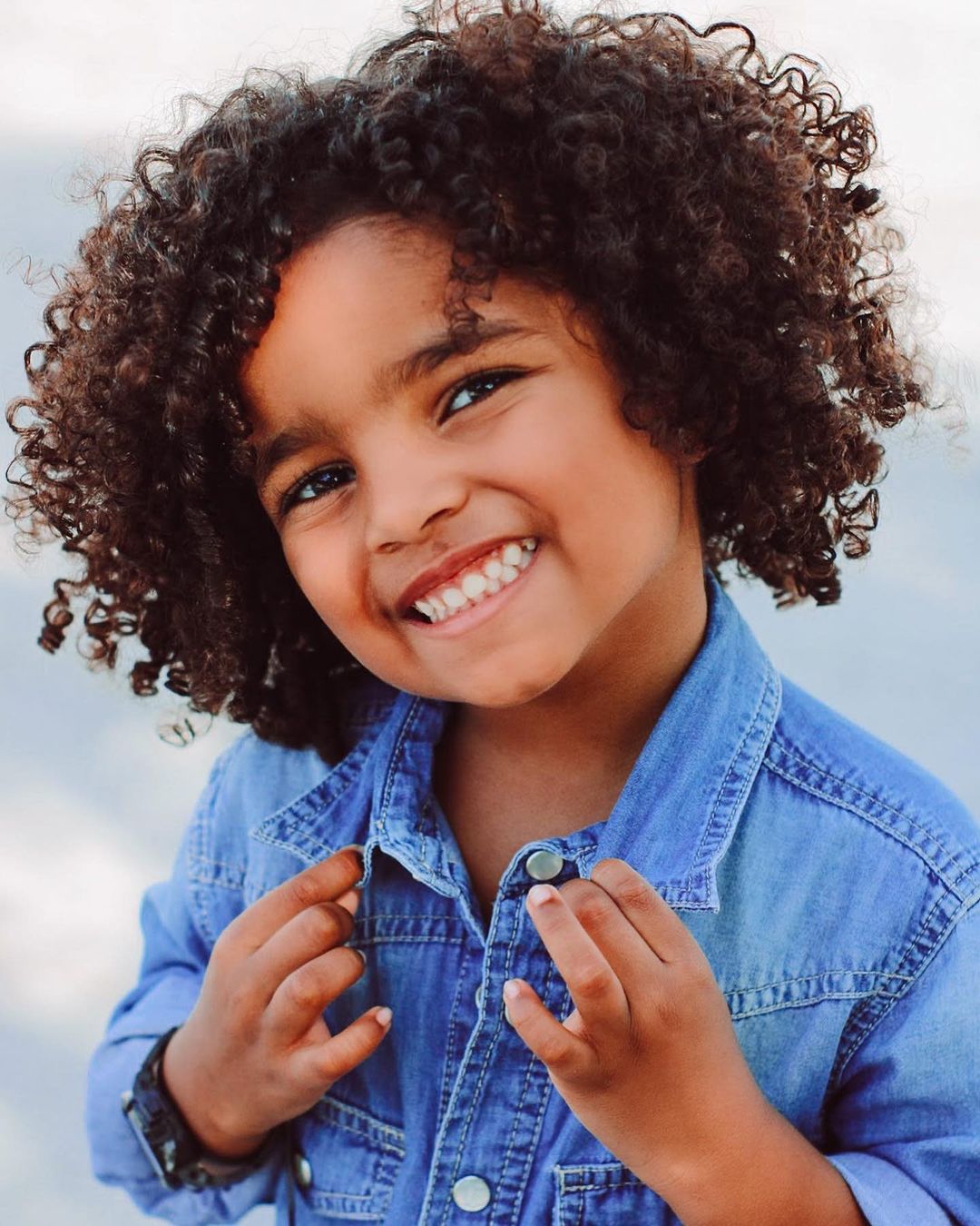 Corte de cabelo masculino infantil cacheado Black Power 