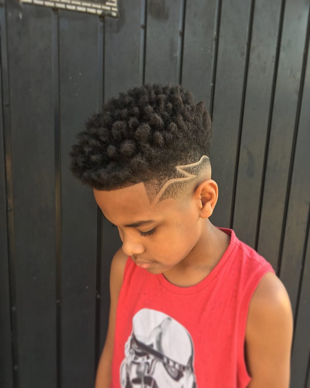 Corte de cabelo masculino infantil cacheado Nudred 