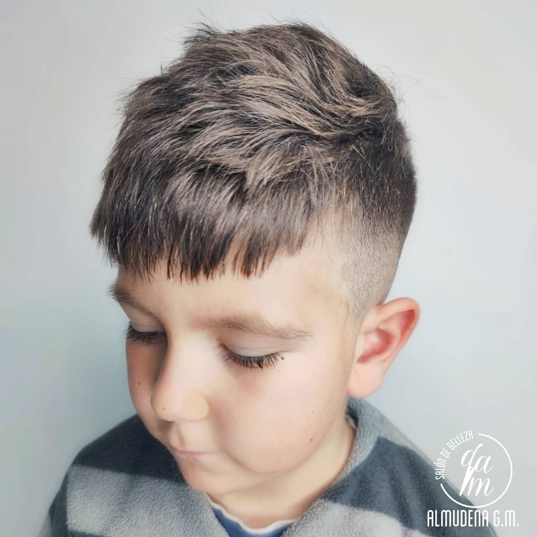 Corte de cabelo masculino infantil social Caeser