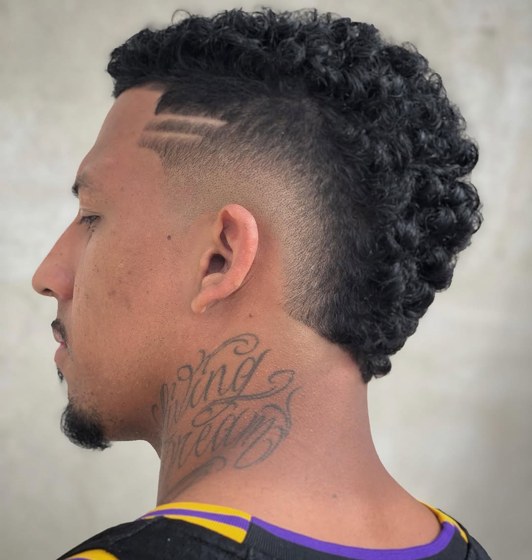 Corte Moicano Masculino 