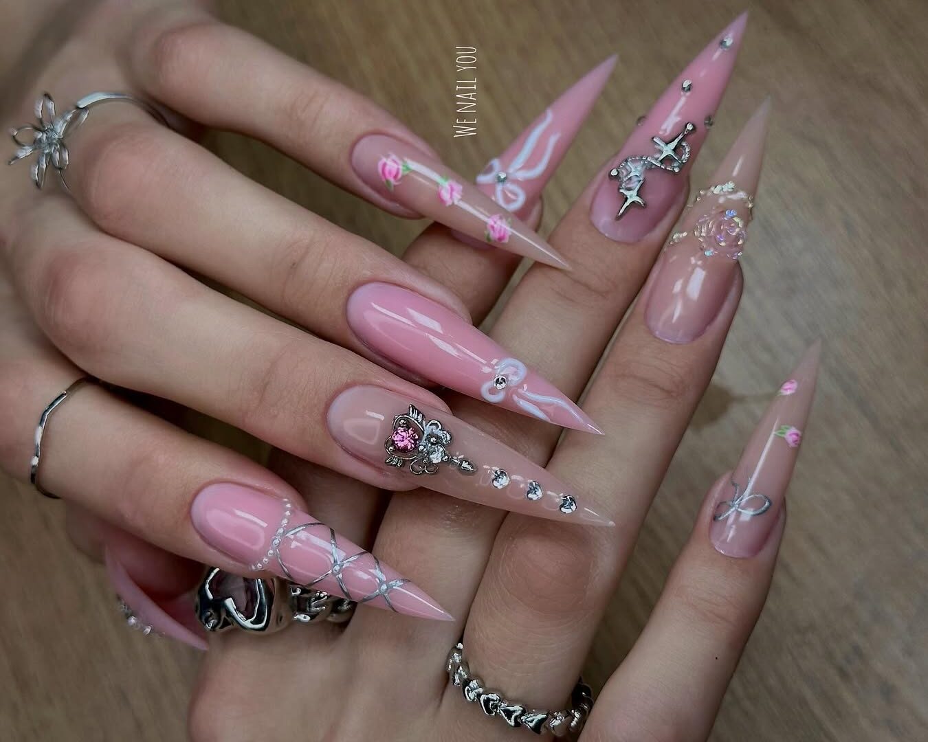 Tendências de nail art de Dia dos namorados 