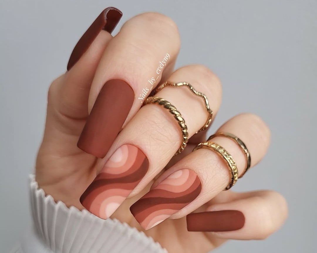 Cores de esmalte para encontro romântico Fim de semana em pousada 