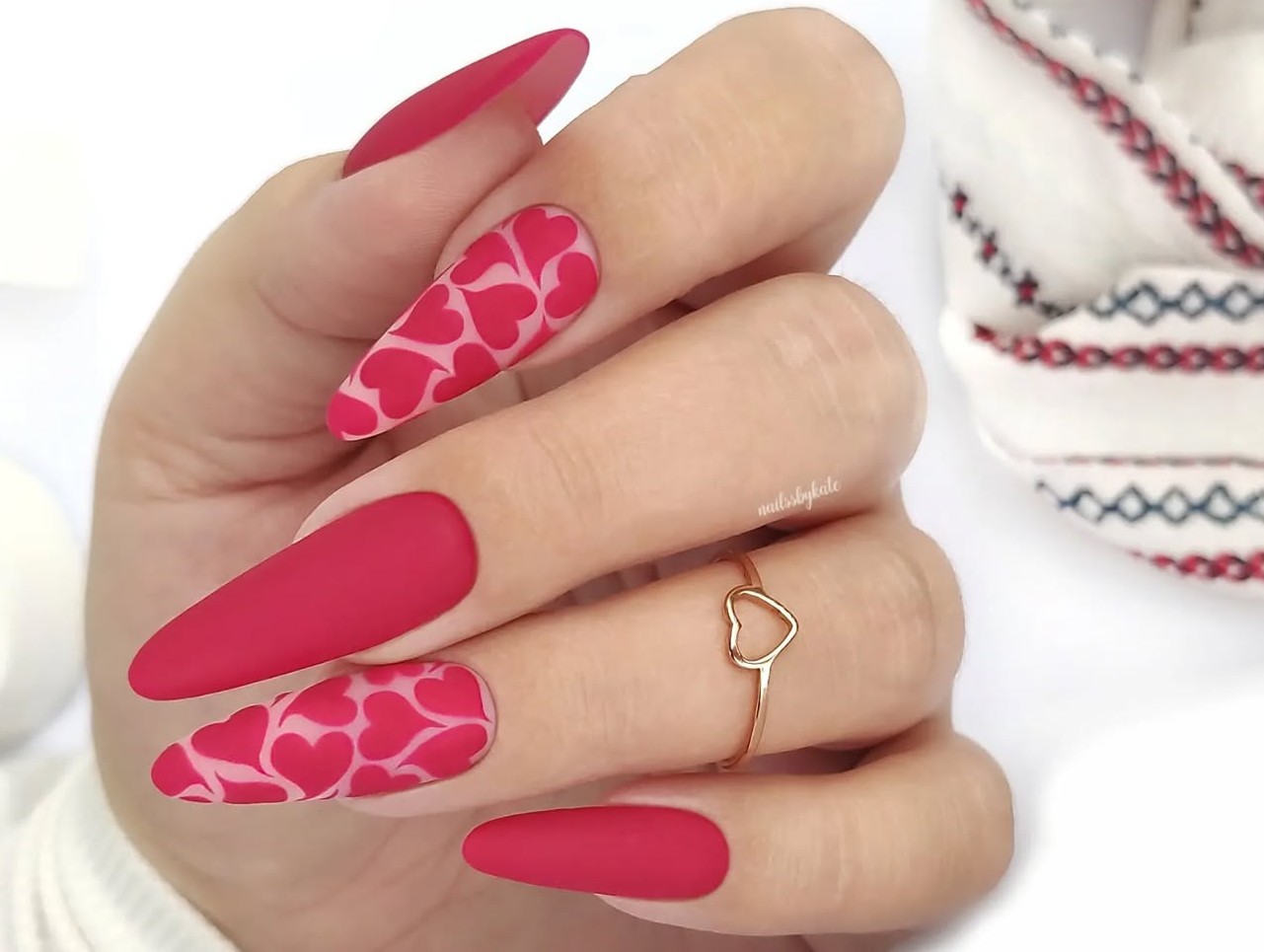 Cores de esmalte para encontro romântico Primeiro Dia dos Namorados 