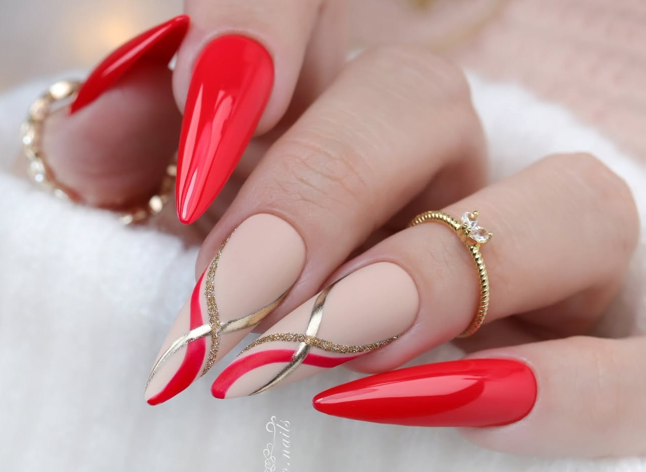 Unhas minimalistas e elegantes para o Dia dos Namorados Linhas 